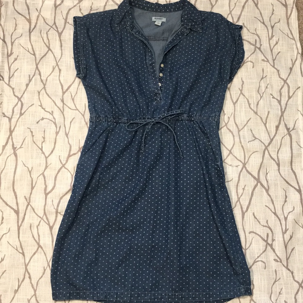 Super cute! Old Navy chambray polka dot dress.